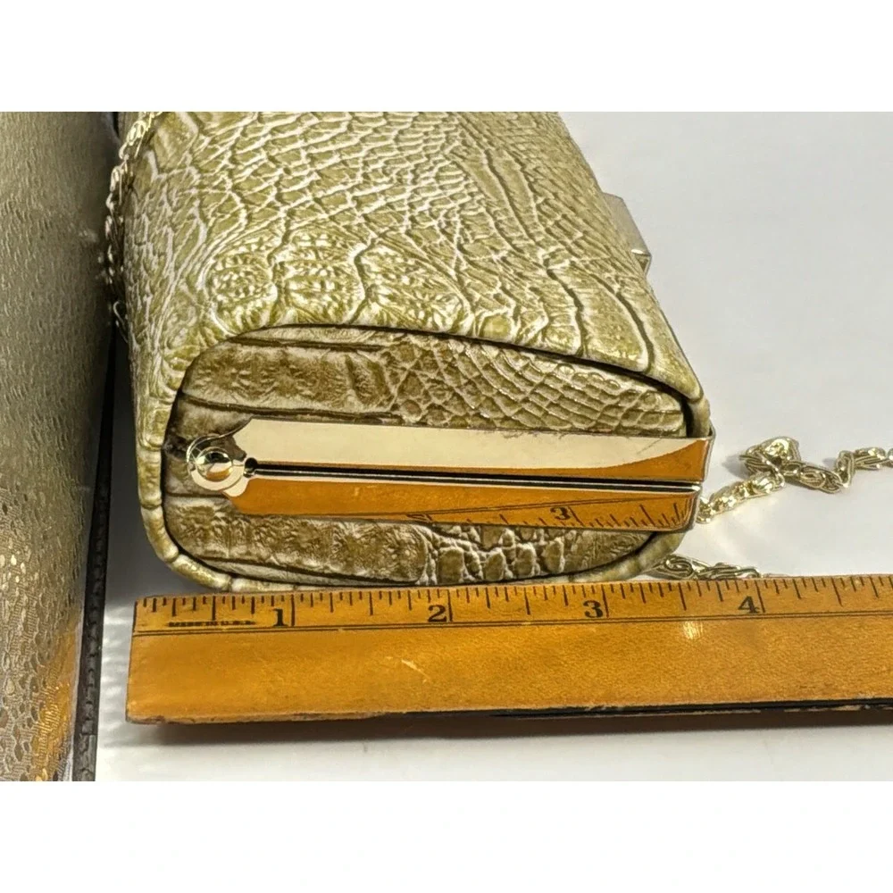 Bijoux Turner Alligator/crocodile Look Gold With Goldtone Strap Evening Bag